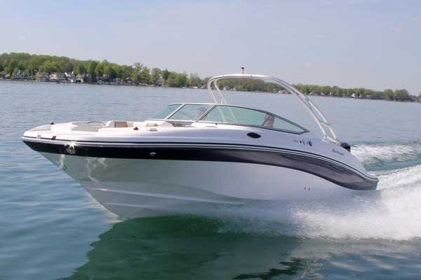 Hurricane Sundeck 2690