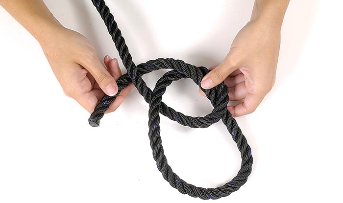 Bowline step 3