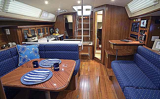 Interior of Hunter 40 sailing boat salon