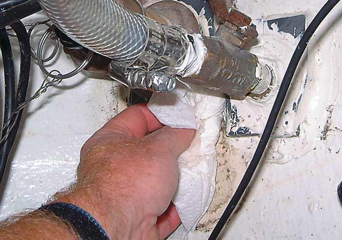 Dryiing leak with paper towel