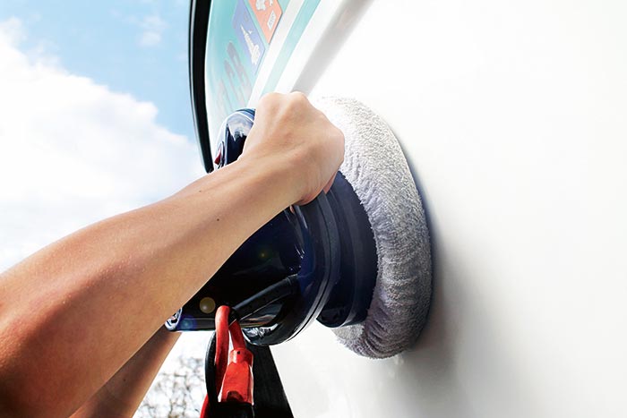 Buffing flat against hull