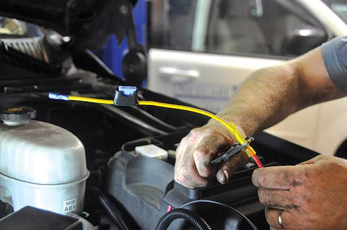 Installing a 15-amp fuse