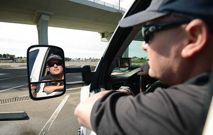 Using large sideview mirror on tow vehicle