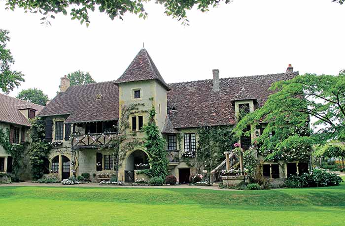 Village of Apremont-Sur-Allier