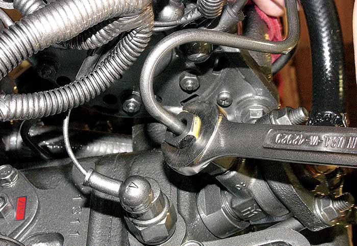 Fuel line connected to injector