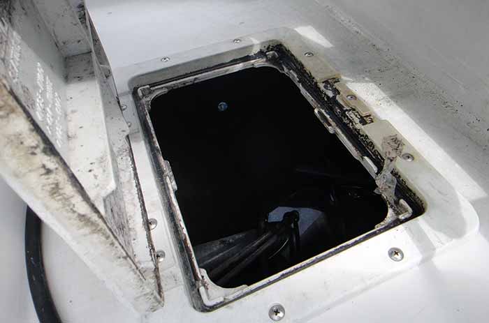 Missing gasket on hatch