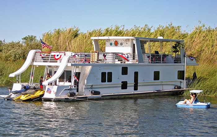 Houseboat anchored out