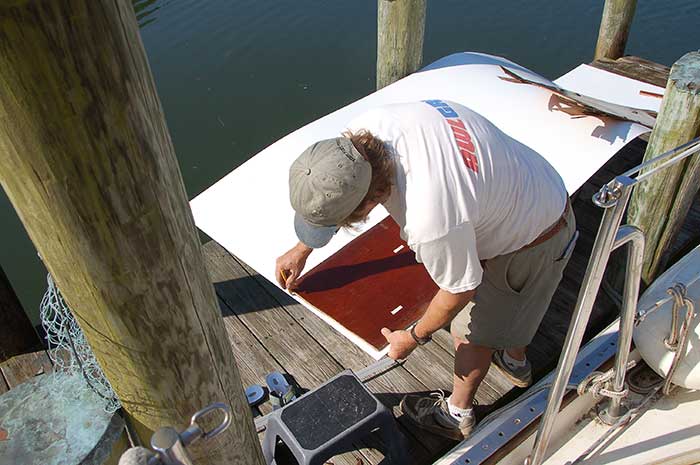 Measuring and cutting a Komatex panel