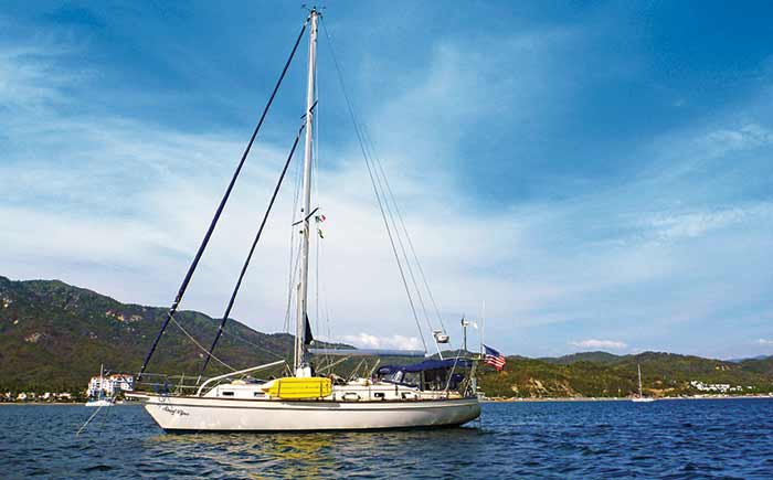 Sandpiper on a mooring in Santiago, Mexico