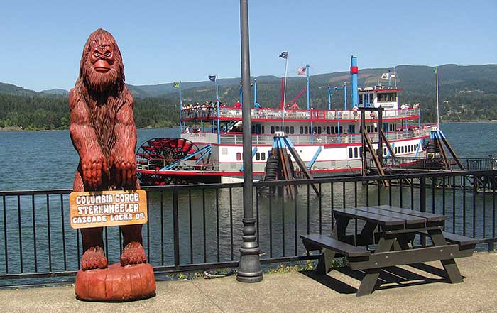 Columbia River Gorge aboard a paddlewheeler