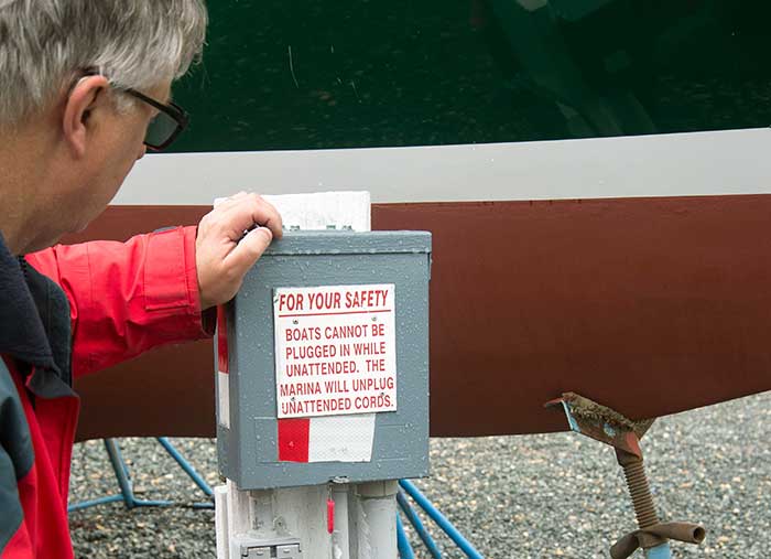 Access to shore power for boat