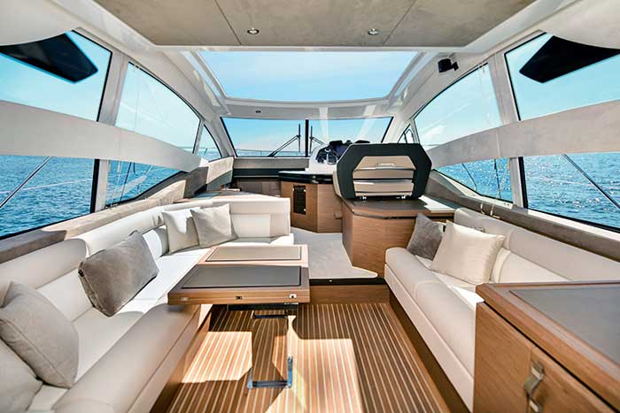 Beneteau Gran Turismo 50 cabin