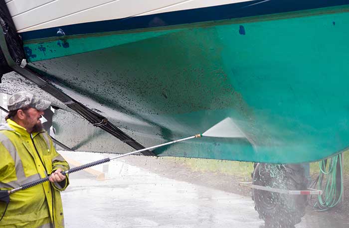 Pressure washing hull