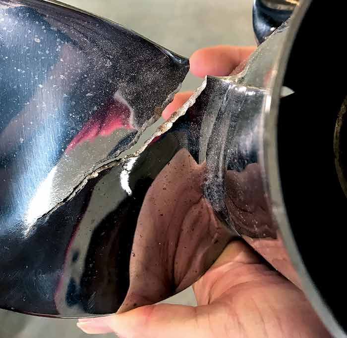 Crack boat propeller