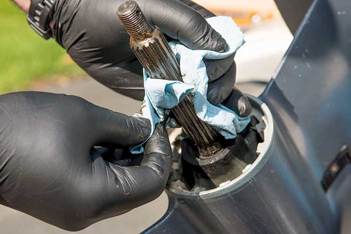 Wiping splined shaft