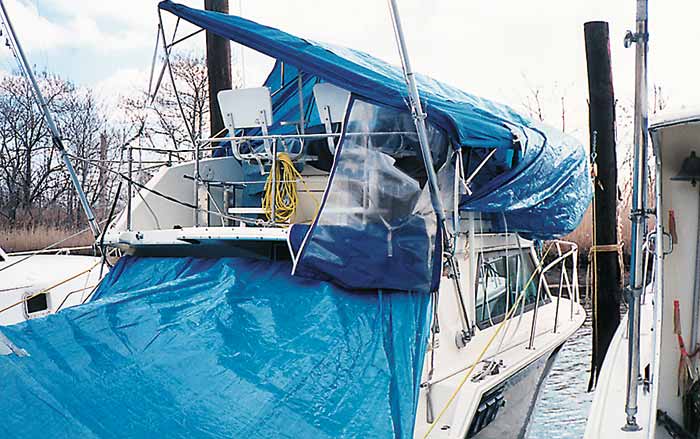 Collapsed tarp damaging cockpit