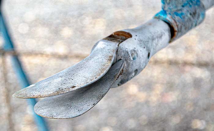 Folding propeller closed