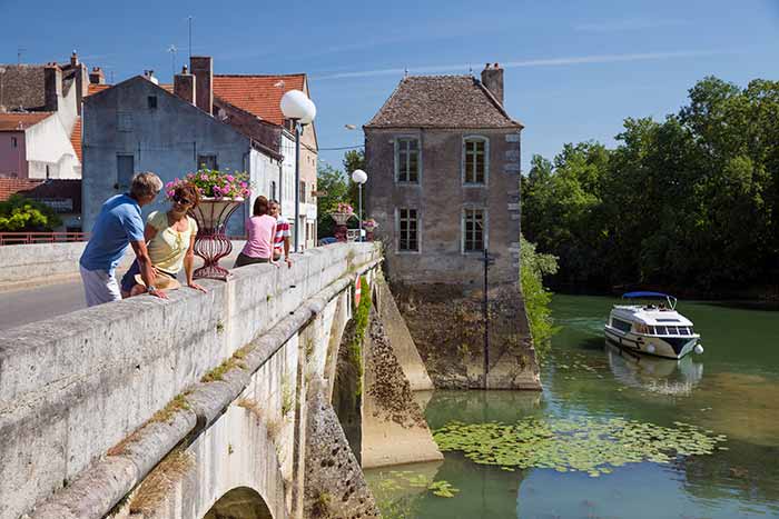 French canal charter