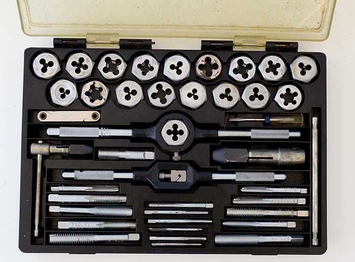 Tap and die kit