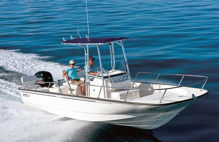 2017 Boston Whaler  210 Montauk