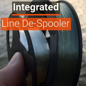 Integrated fishing line de-spooler