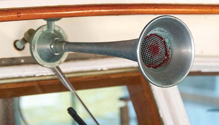 Boat horn