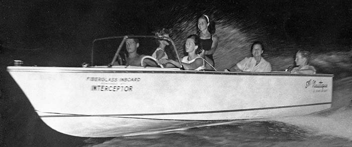 Ski Nautique fiberglass boat